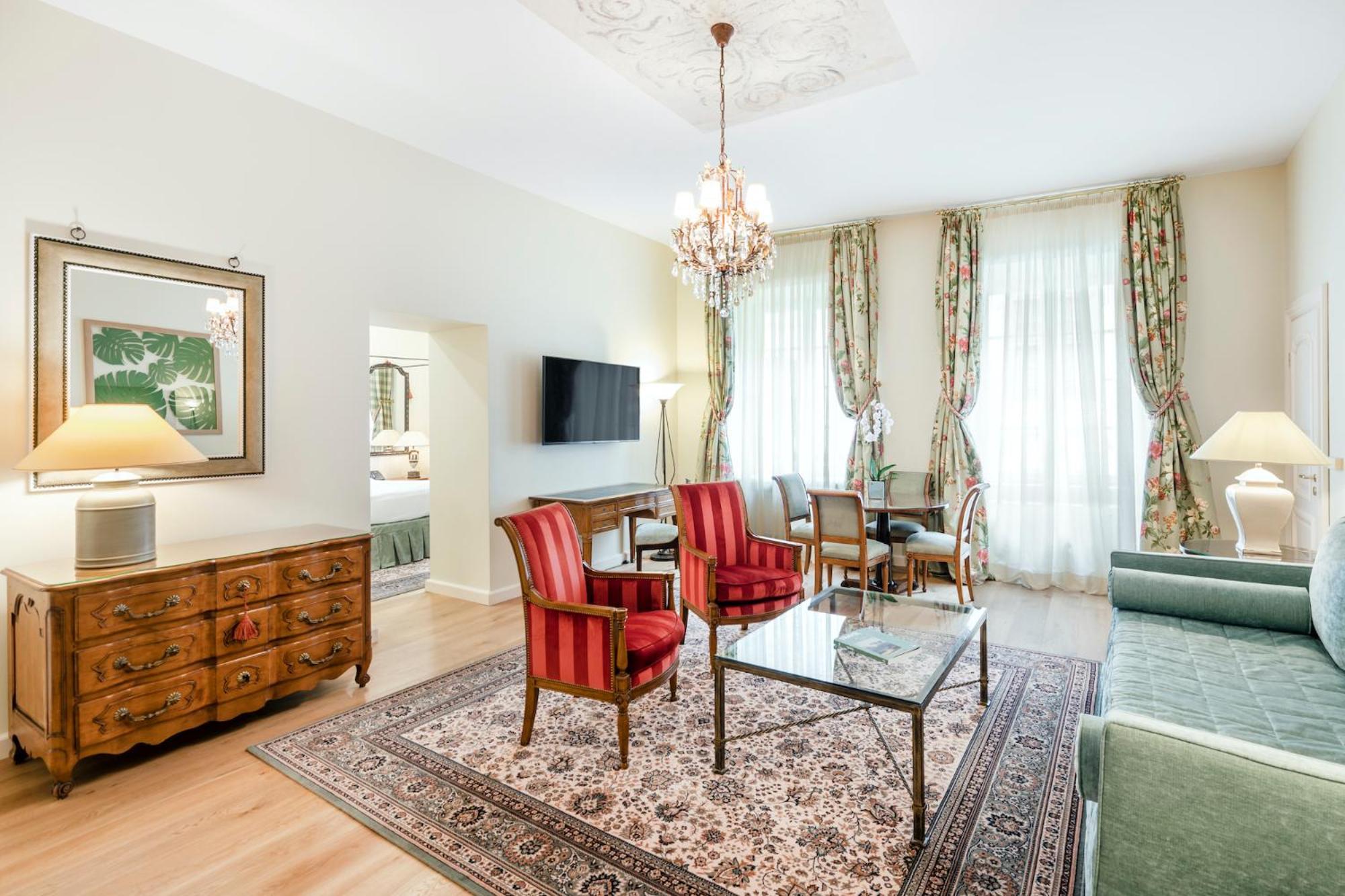 וילנה Stikliai Hotel - Relais & Chateaux מראה חיצוני תמונה Suite