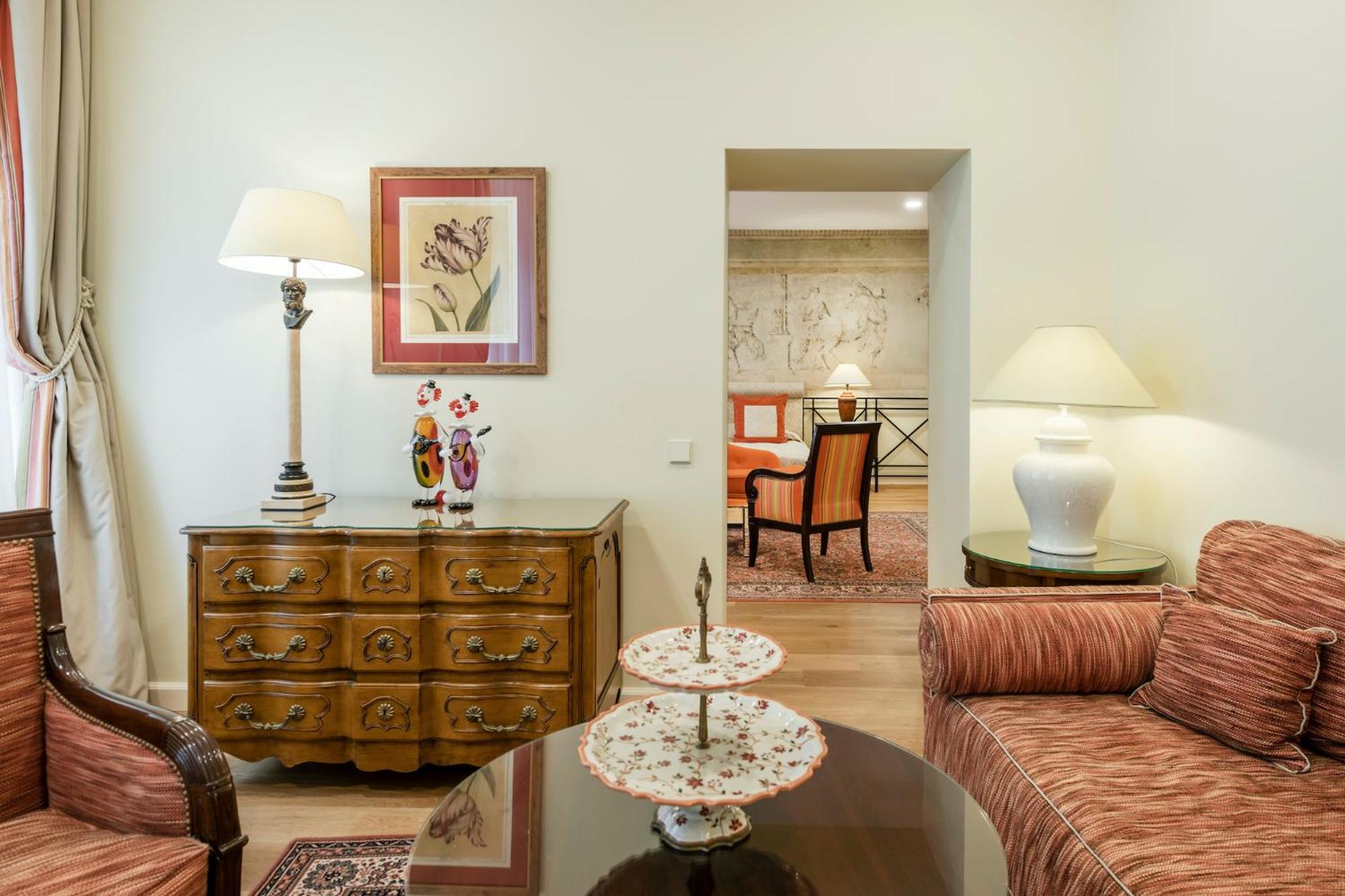 וילנה Stikliai Hotel - Relais & Chateaux מראה חיצוני תמונה A suite at the Hotel de la Ville