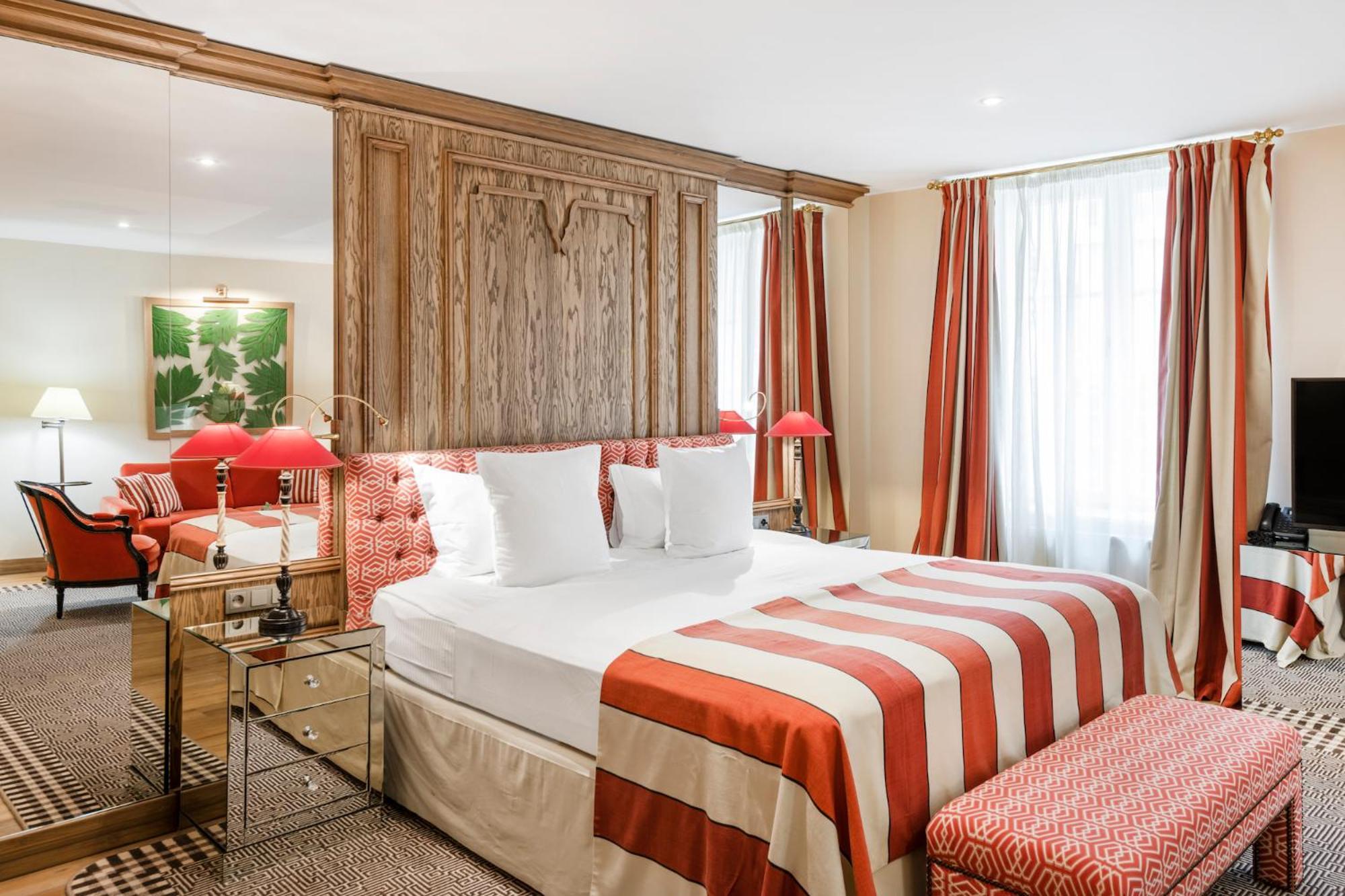 וילנה Stikliai Hotel - Relais & Chateaux חדר תמונה A suite at the Mandarin Oriental, Paris