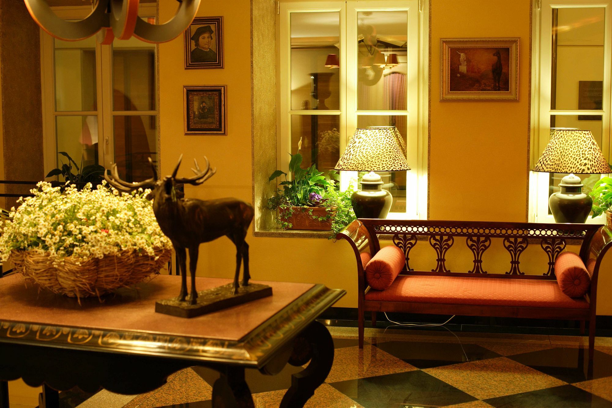 וילנה Stikliai Hotel - Relais & Chateaux מראה פנימי תמונה Interior of the hotel